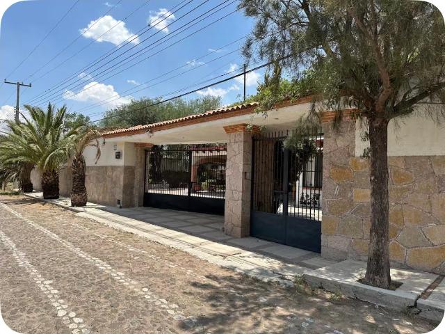 PROPIEDAD UNICA FRENTE A VIÑEDOS LA REDONDA | 2,311 M2 TERRENO ROC687844