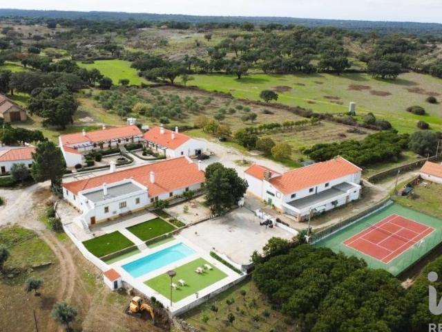 Propriedade T25 em Nossa Senhora da Graça de Póvoa e Meadas