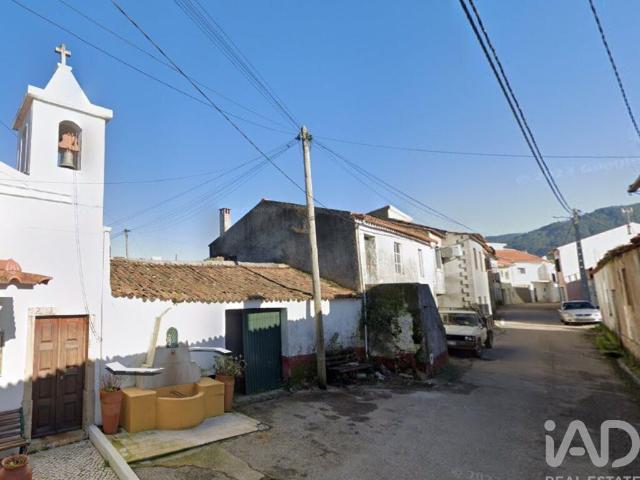 Propriedade T2 em Miranda do Corvo de 102,00 m²