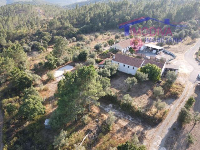 Propriedade única, com mais de 15.000m2, localizada no centro de Portugal