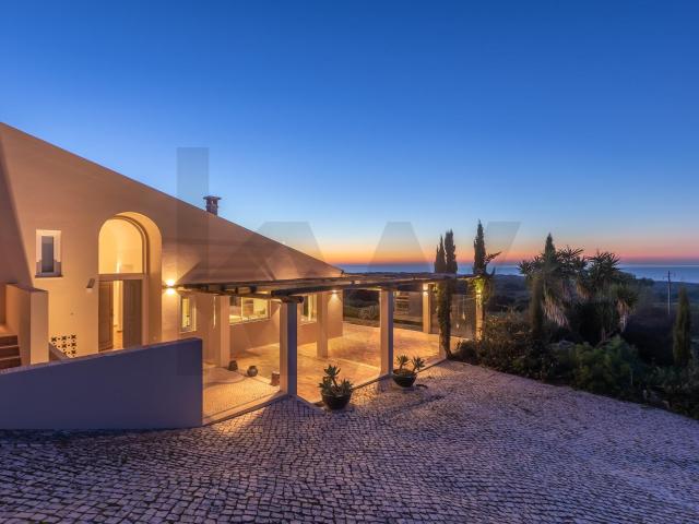 Propriedade única: moradia 335m2 | Vista espectular | Terren. 335m² Castelo sesimbra