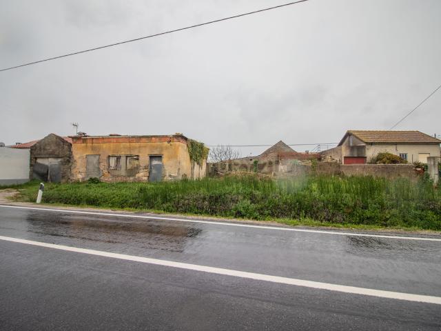 Propriedade urbana com terreno e potencial de reconversão em Liceia – Montemor o Velho