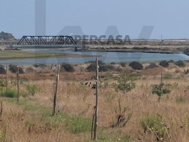 Propriedade agrícola com 78.640 m² em Vale da Lama, Odiáxere