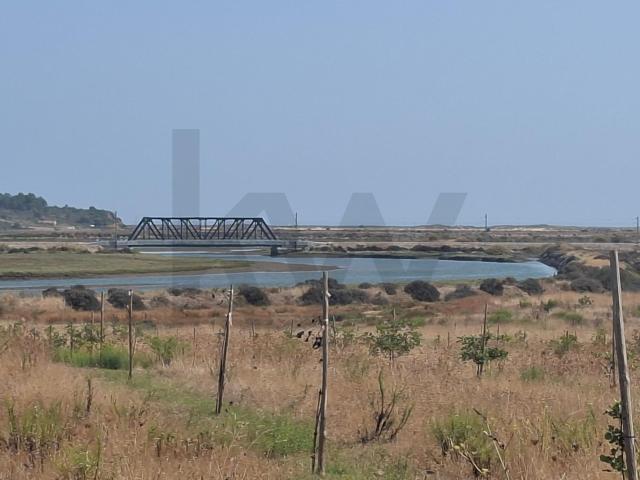 Propriedade agrícola com 78.640 m² em Vale da Lama, Odiáxere