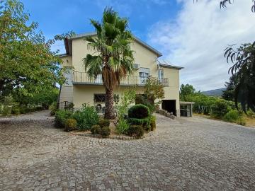 Propriedade com 2 casas 267m² Figueiró Da Serra