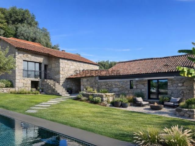Propriedade com Duas Casas Antigas em Pedra para Restauro Padreiro Santa Cristina, Arcos de Valdevez