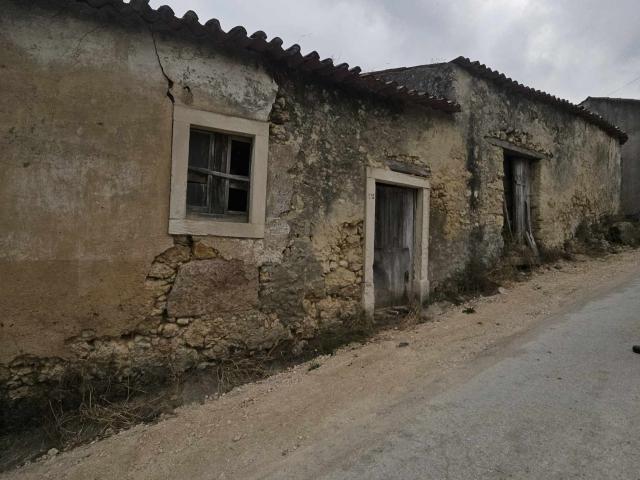Propriedade com duas Ruínas T3053/24
