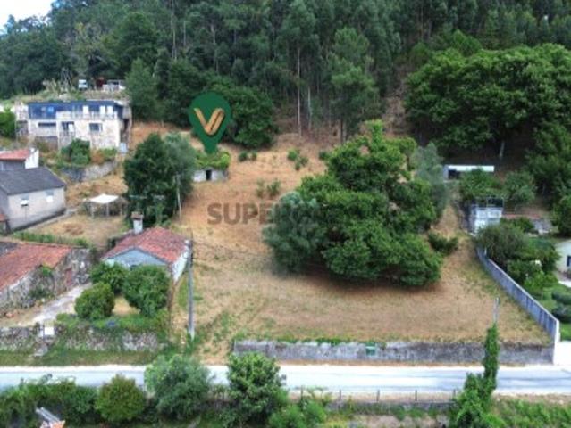 Propriedade com Ruína e Possibilidade de Destaque Brandara, Ponte de Lima