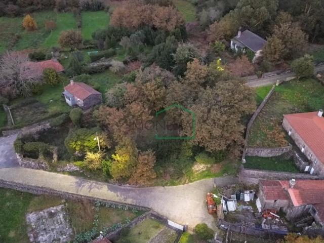 Propriedade com varias ruinas para restauro localizada em Sopo Vila Nova de Cerveira