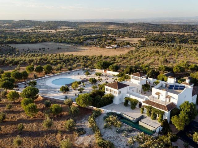 Propriedade de Arte e Arquitetura com 122 hectares no Alente. 1779m² Estremoz Santa Maria e Santo André