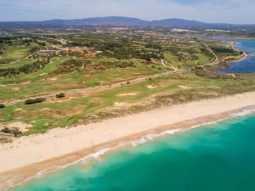 Propriedade excecional na melhor localização do Algarve Uma rara Oportunidade de Investimento