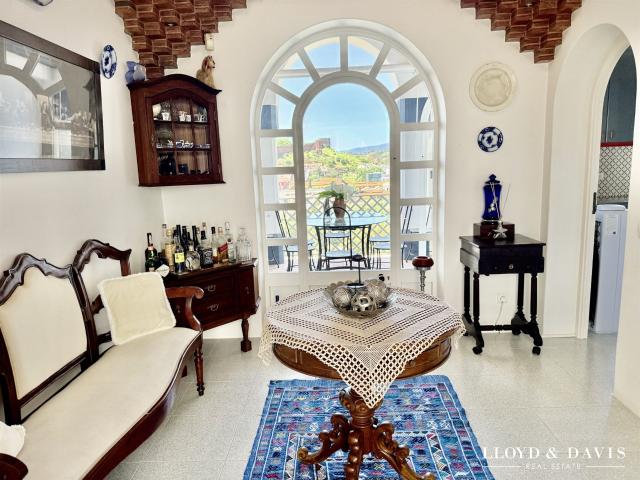 Propriedade Excepcional com Vistas Panorâmicas sobre o Caste. 332m² Silves