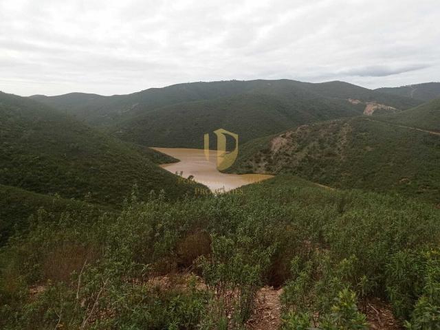 Propriedade Exclusiva na Barragem do Funcho Terreno Único com Ancoradouro Privativo