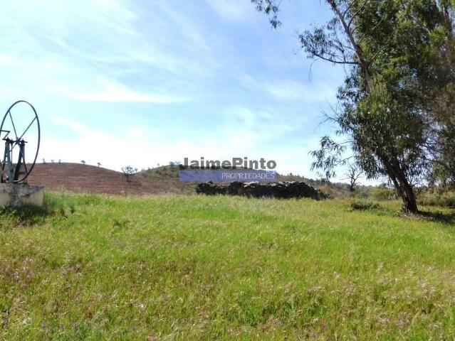 Propriedade ondulada com 53 ha no Algarve, Alcoutim, Portugal