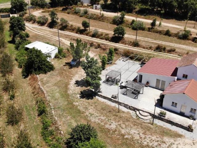 Propriedade Rural Única com Instalações para Hóspedes, Pomar. 429m² Alpedrinha