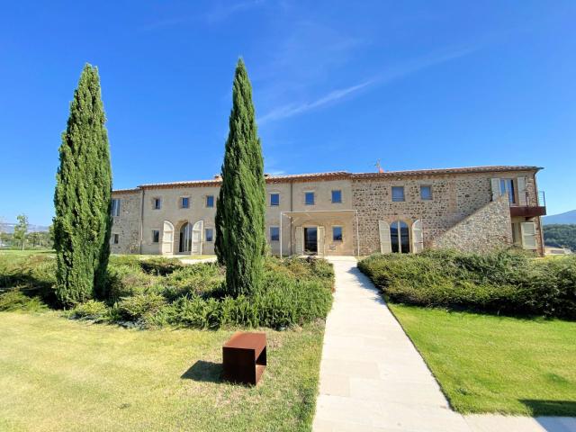 Proprieta' prestigiosa in un'oasi di pace e bellezza natural. 1000m² Volterra