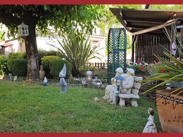 Propriété 3 logements avec terrain et garages 313m² La Réole