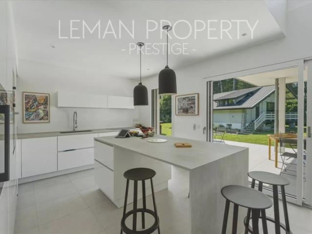 PROPRIETE 100m du LAC et proche GENEVE