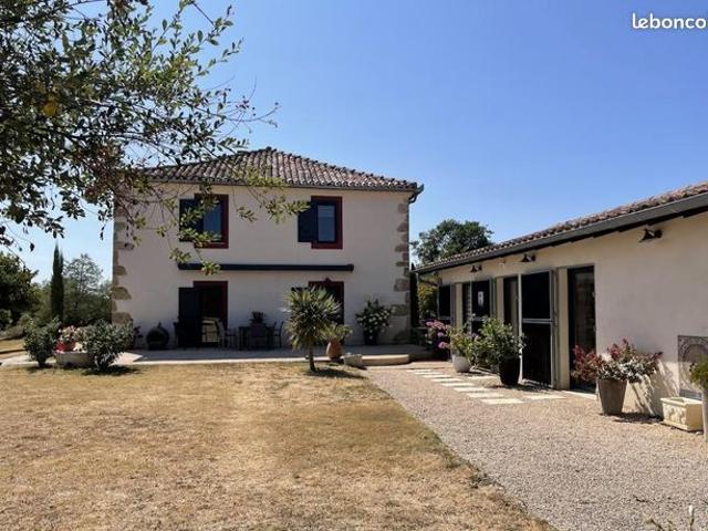 Propriété 10 pièces 187 m²