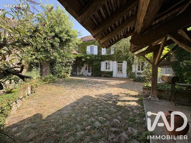 Propriété 10 pièces 195 m²