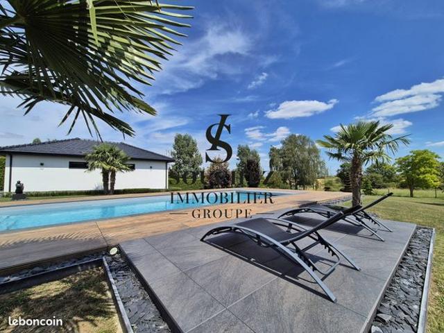 Propriété 10 pièces 265 m²