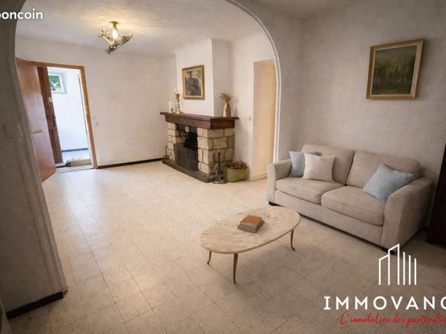 Propriété 10 pièces 210 m²