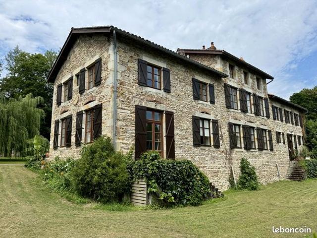 Propriété 10 pièces 345 m²