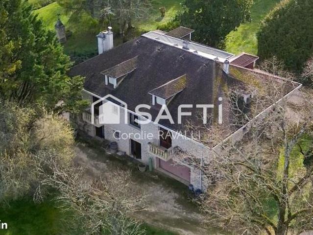 Propriété 10 pièces 300 m²