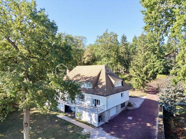 Propriété 10 pièces 337 m²