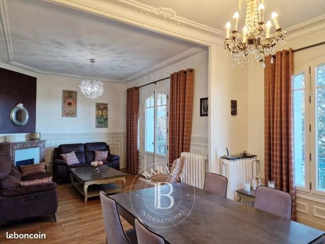 Propriété 11 pièces 210 m²