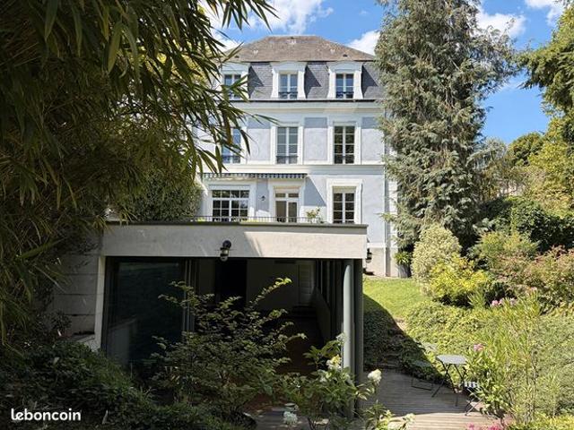 Propriété 11 pièces 340 m²