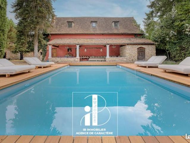 Propriété 11 pièces 658 m²