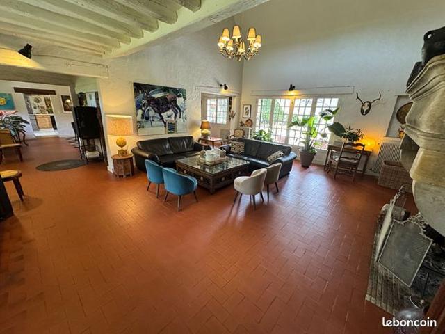 Propriété 12 pièces 330 m²