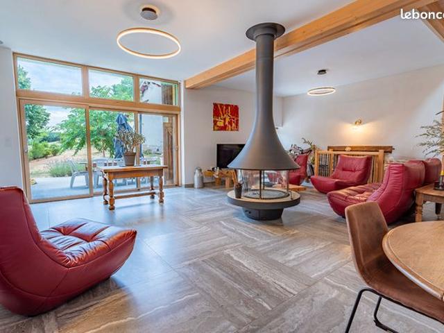 Propriété 12 pièces 400 m²