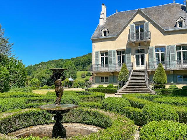 Maison avec jardin et terrasse