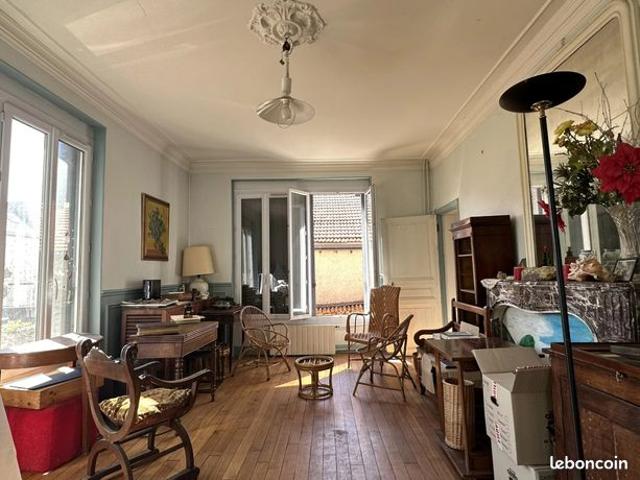 Propriété 13 pièces 230 m²