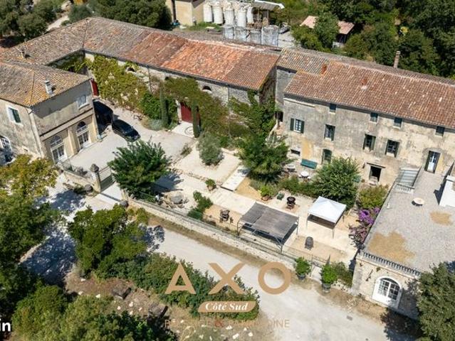 Maison 13 pièces 875 m²