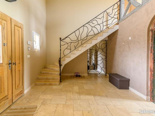 Propriété 14 pièces 405 m²