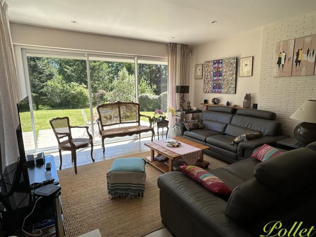 Propriété 1,35 ha: maison confortable, dépendances, piscine. 187m² Cerdon