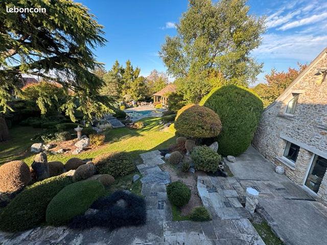 Propriété 20 pièces 700 m²
