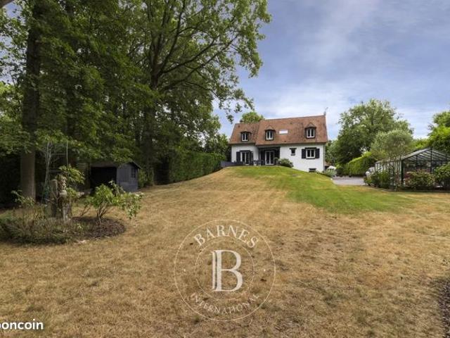 Propriété 8 pièces 240 m²