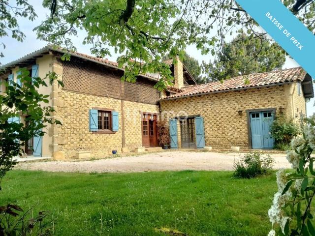 Propriété 275 m² avec piscine