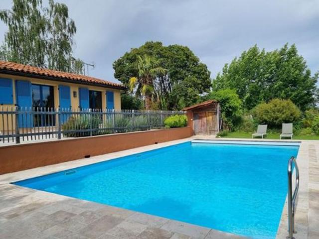 Propriété 2 maisons sur 1,4 Ha avec piscine