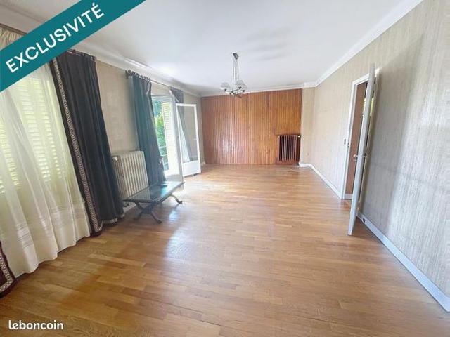 Propriété 7 pièces 142 m²