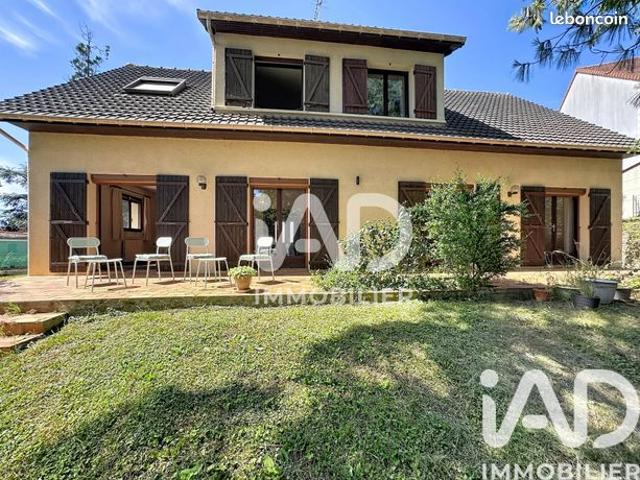Propriété 7 pièces 150 m²
