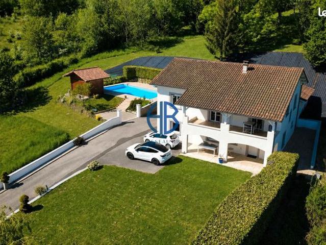 Propriété 7 pièces 160 m²