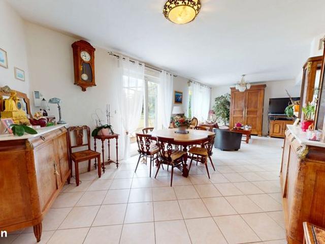 Propriété 7 pièces 161 m²