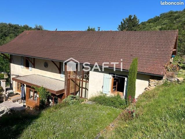 Propriété 7 pièces 171 m²