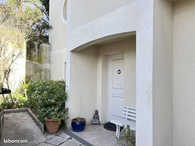 Propriété 7 pièces 180 m²