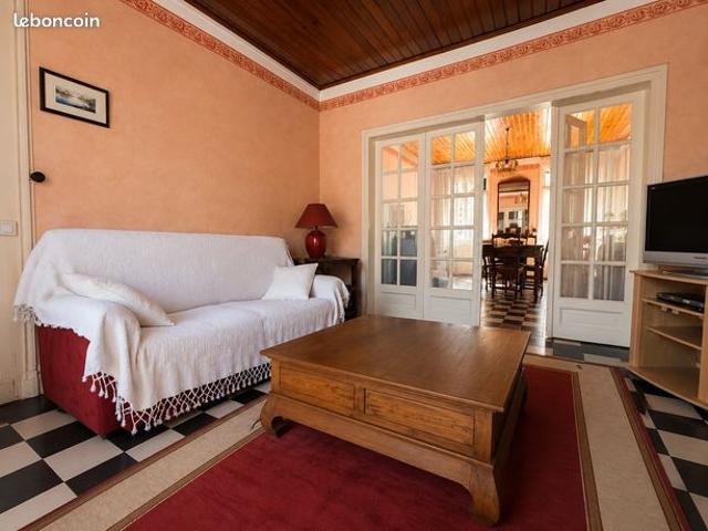 Propriété 7 pièces 181 m²